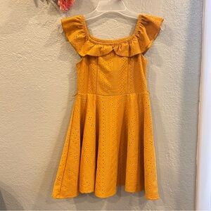 Girls yellow dresss